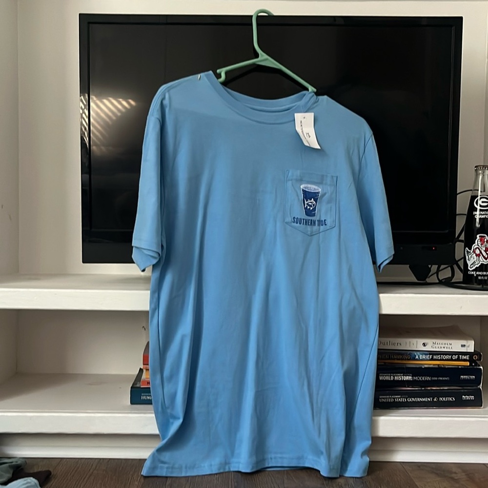Southern Tide t-shirt